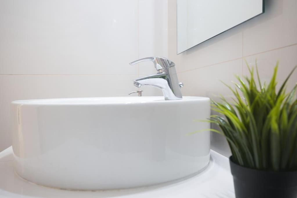 Syntagma Square, 70Sqm Pentelis Sunny Apartment Афіни Екстер'єр фото