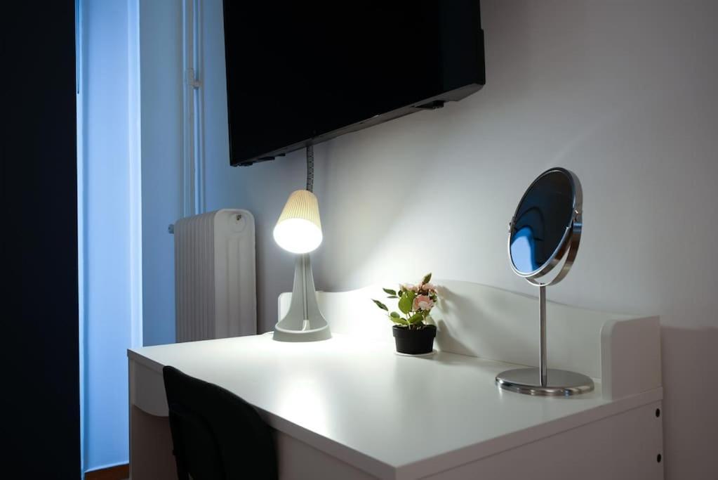 Syntagma Square, 70Sqm Pentelis Sunny Apartment Афіни Екстер'єр фото